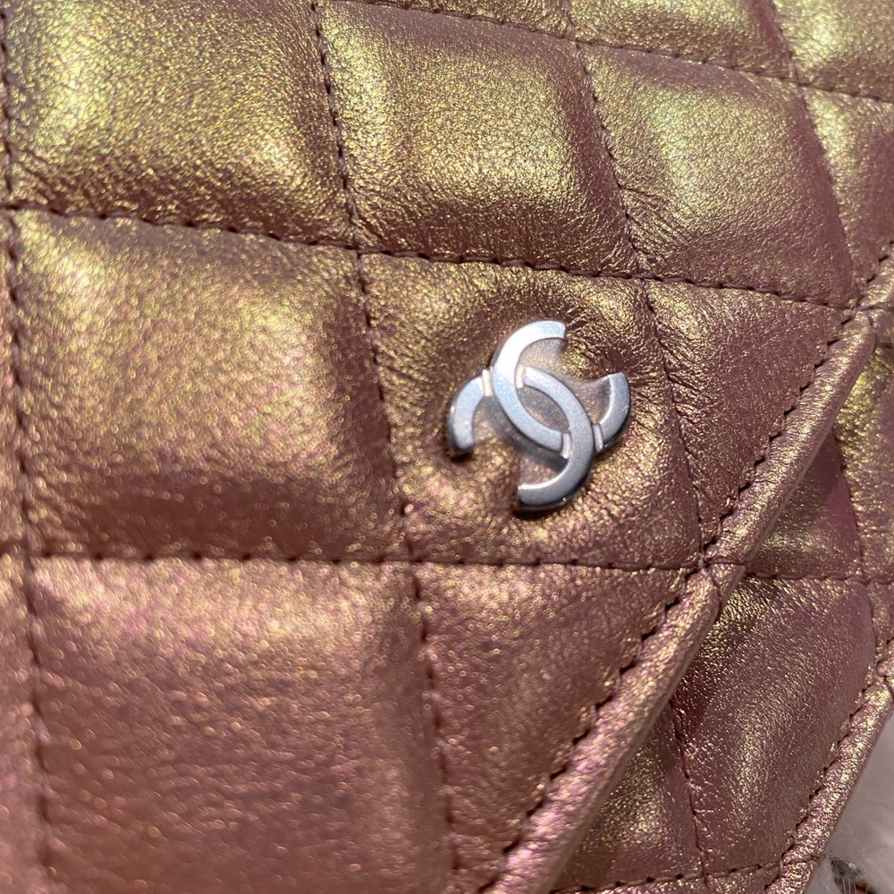 NWT 21K Chanel Iridescent Pink WOC Wallet On Chain - Picture 10 of 16